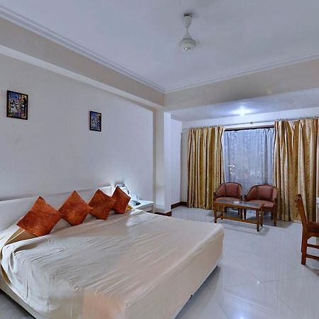 Hotel Surendra Vilas 보팔 외부 사진
