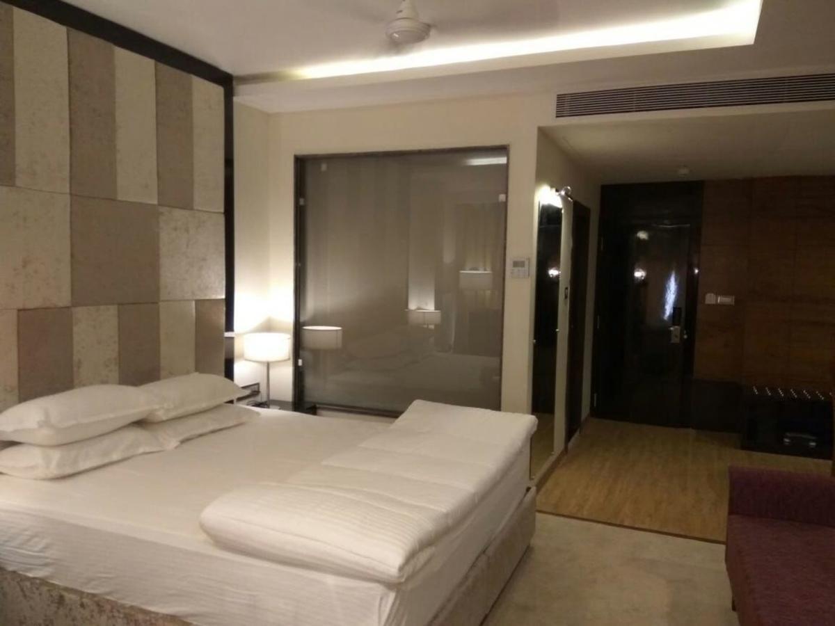 Hotel Surendra Vilas 보팔 외부 사진