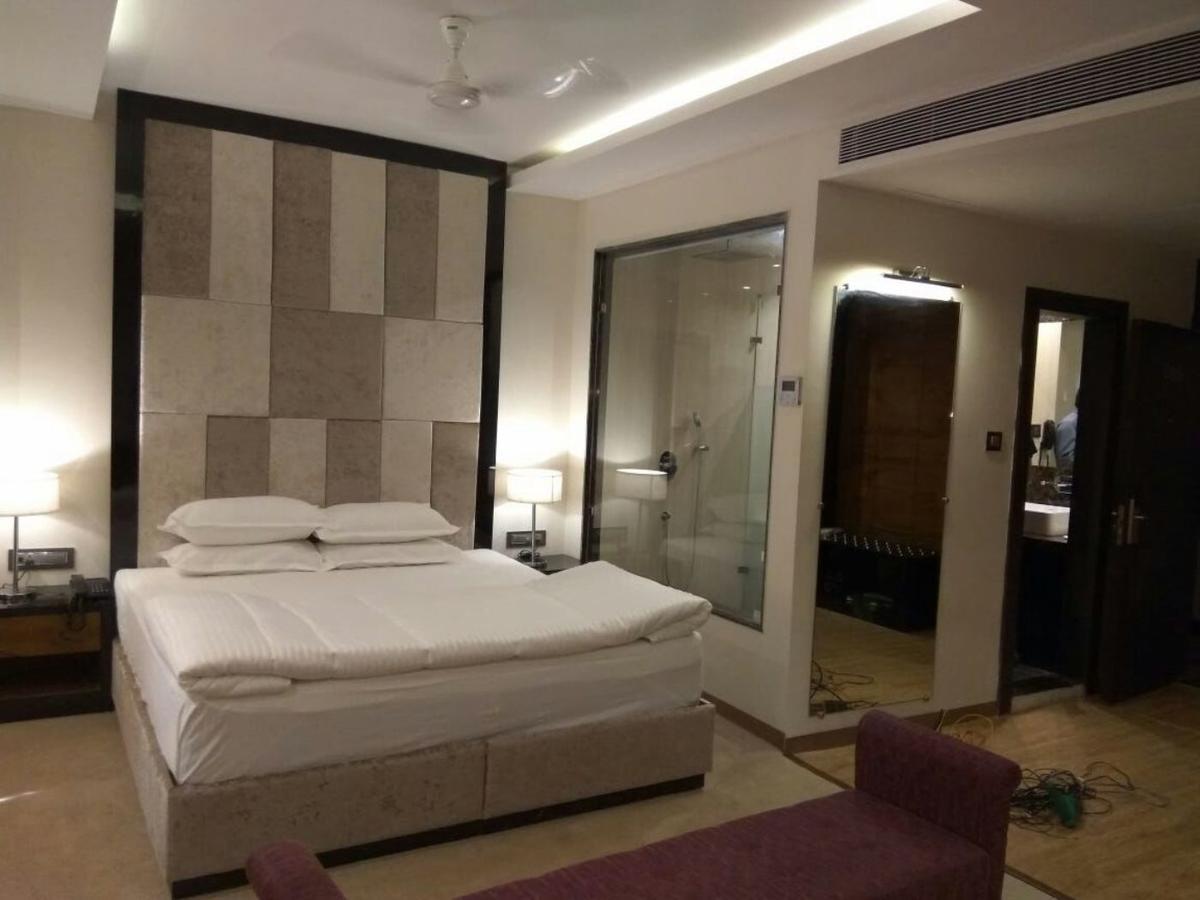 Hotel Surendra Vilas 보팔 외부 사진