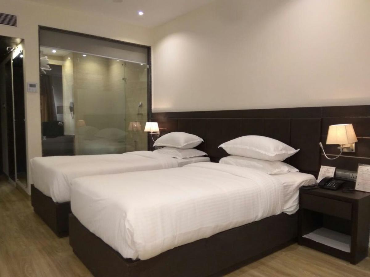 Hotel Surendra Vilas 보팔 외부 사진